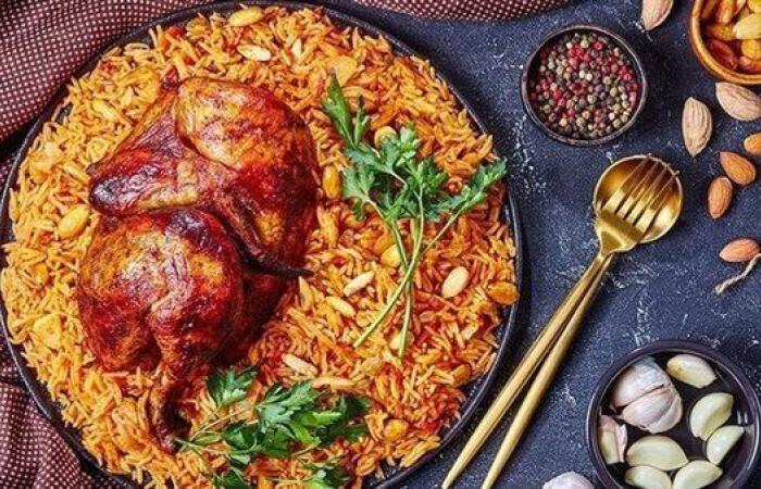 طريقة عمل الأرز البخاري بالدجاج أو اللحم