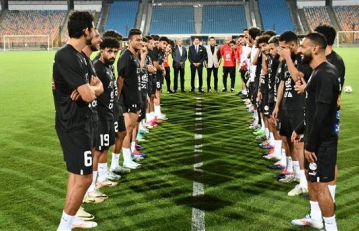 ممر شرفي من لاعبي منتخب مصر لأبطال اوليمبياد باريس "صور"