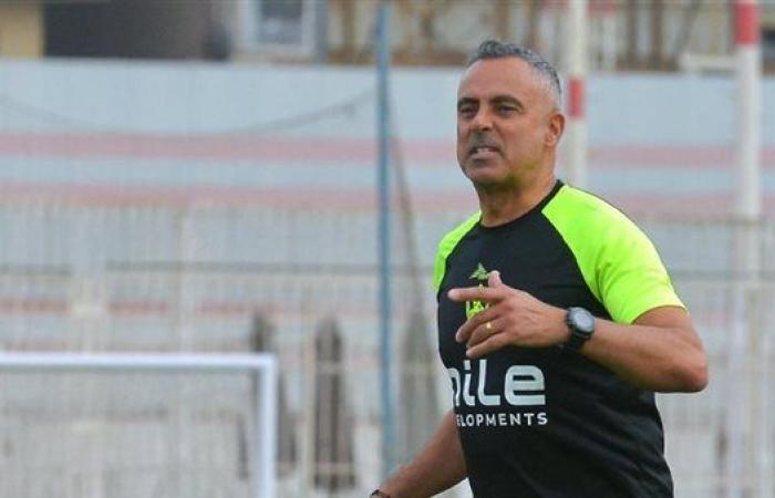 جوميز يعقد جلسة مع لاعبي الزمالك على هامش مران اليوم