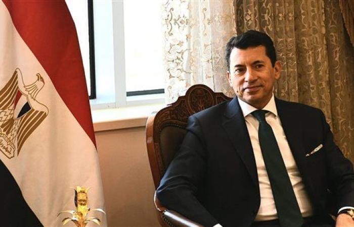 وزير الرياضة يسافر إلى فرنسا لدعم بعثة مصر في بارالمبياد باريس 2024