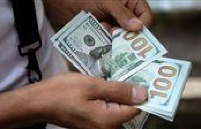 سعر الدولار الان في 10 بنوك مقابل الجنيه بعد تثبيت سعر الفائدة