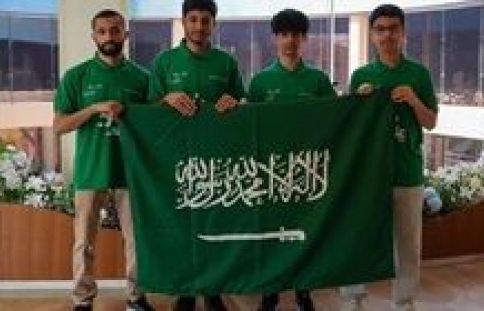 المنتخب السعودي للمعلوماتية يُتوج بميداليتين عالميتين في أولمبياد المعلوماتية الدولي بمصر