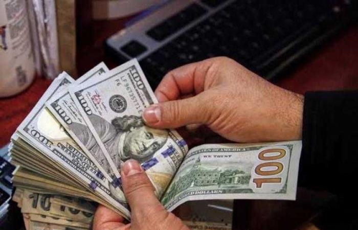 الأخضر متأرجح.. سعر الدولار اليوم الثلاثاء بمنتصف التعاملات