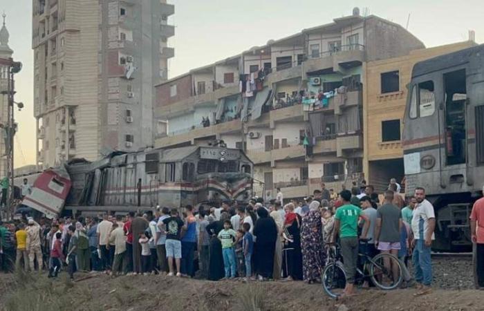 «الصحة»: 39 مصابًا حتى الآن حصيلة حادث تصادم قطارى الزقازيق