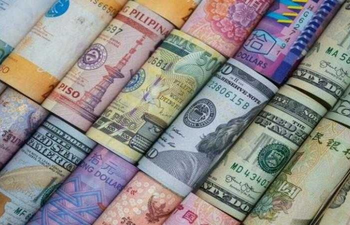 تباين أسعار العملات بختام تعاملات الإثنين.. ارتفاع اليورو