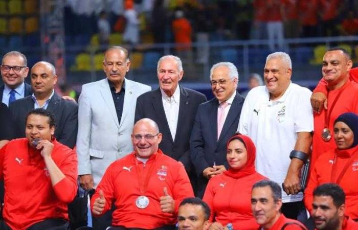 رئيس اللجنة البارالمبية يشيد بأداء منتخب مصر للكراسي بعد الفوز على تشيلي