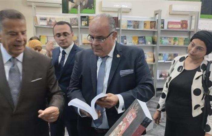 هيئة الكتاب تفتتح معرضا بنادي قضاة المنيا ضمن مبادرة "بداية جديدة"