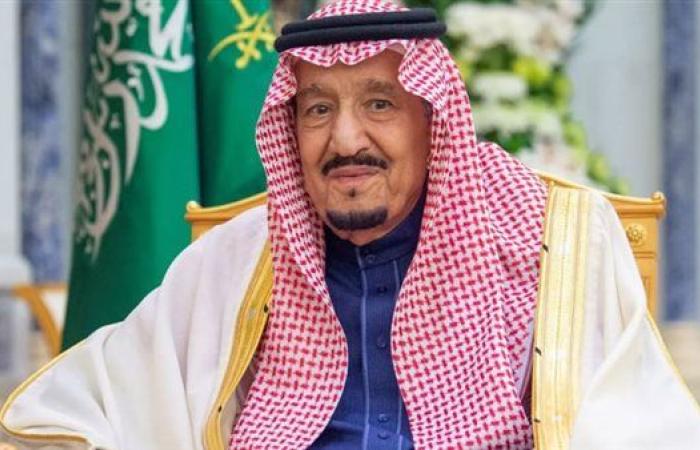 خادم الحرمين الشريفين يُهنئ الشعب السعودي بذكرى اليوم الوطني