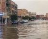 أمطار رعدية تضرب المغرب وسقوط عشرات القتلى والمفقودين